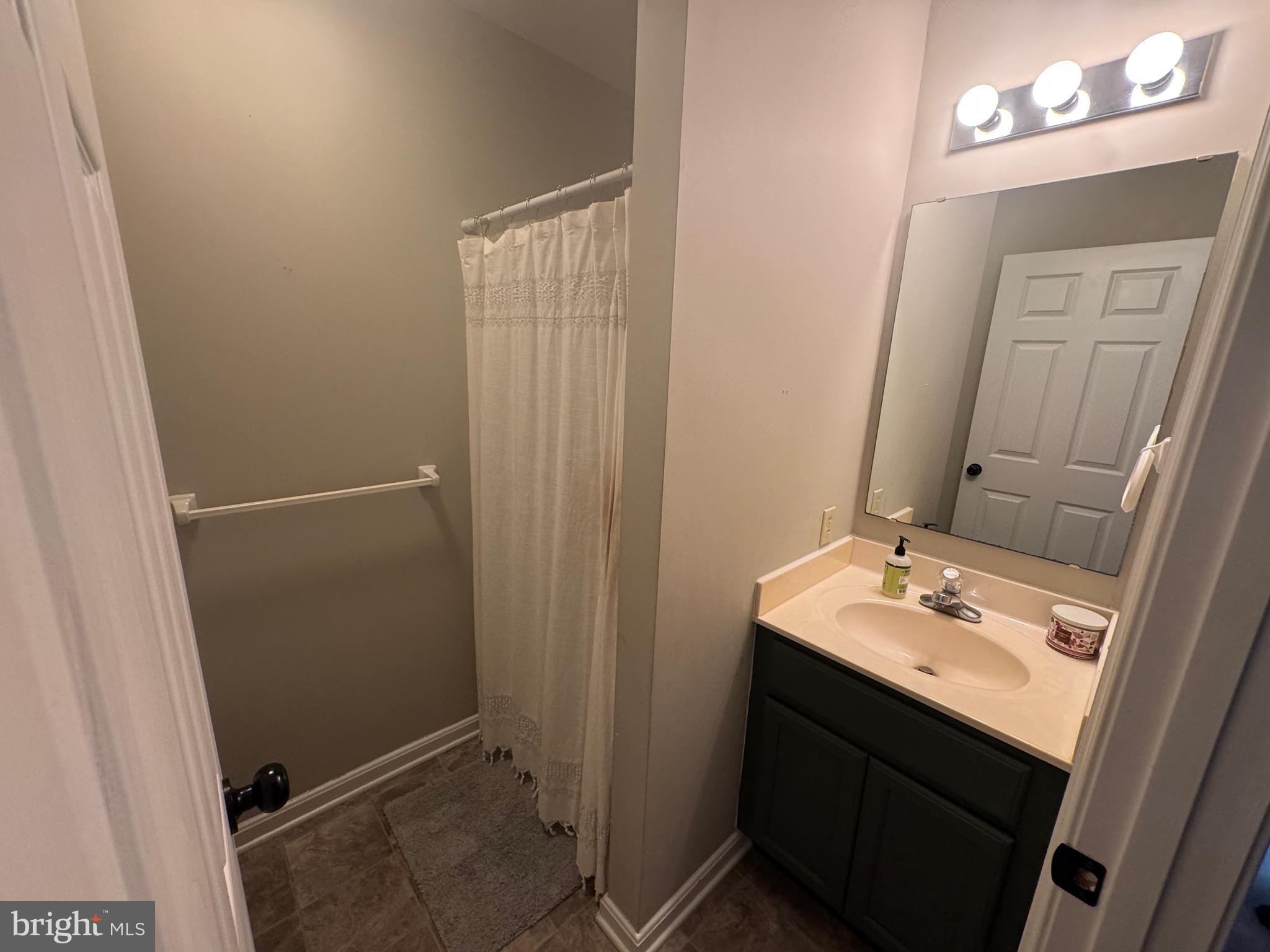 POTOMAC SANDS - Residential Lease