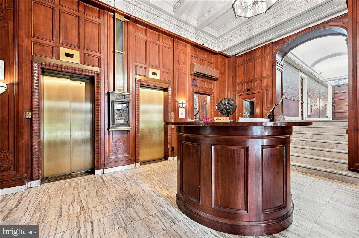 250 S 13TH STREET 00 11E