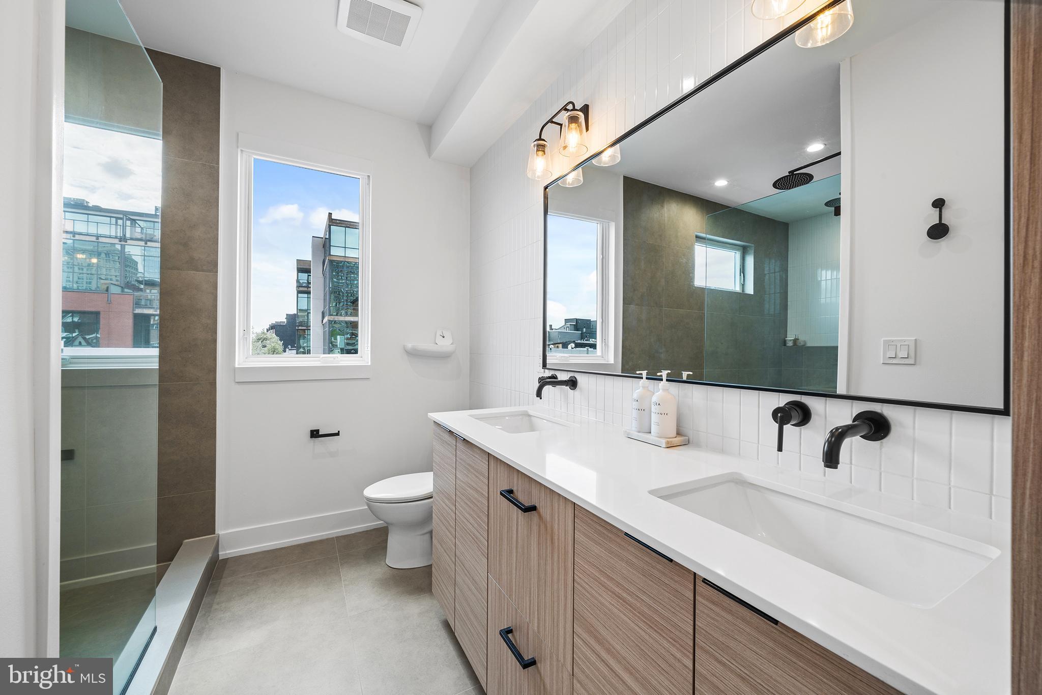 WASHINGTON SQ WEST - Residential