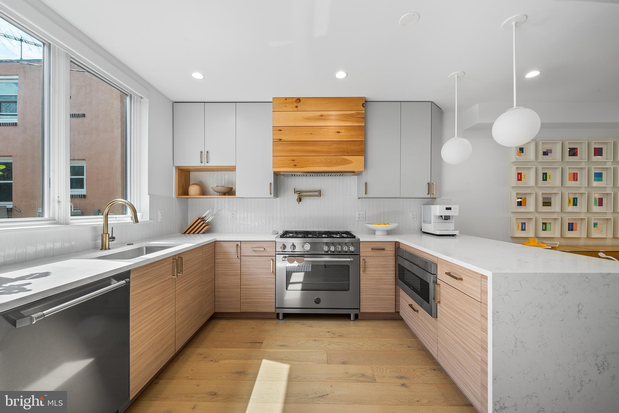 WASHINGTON SQ WEST - Residential