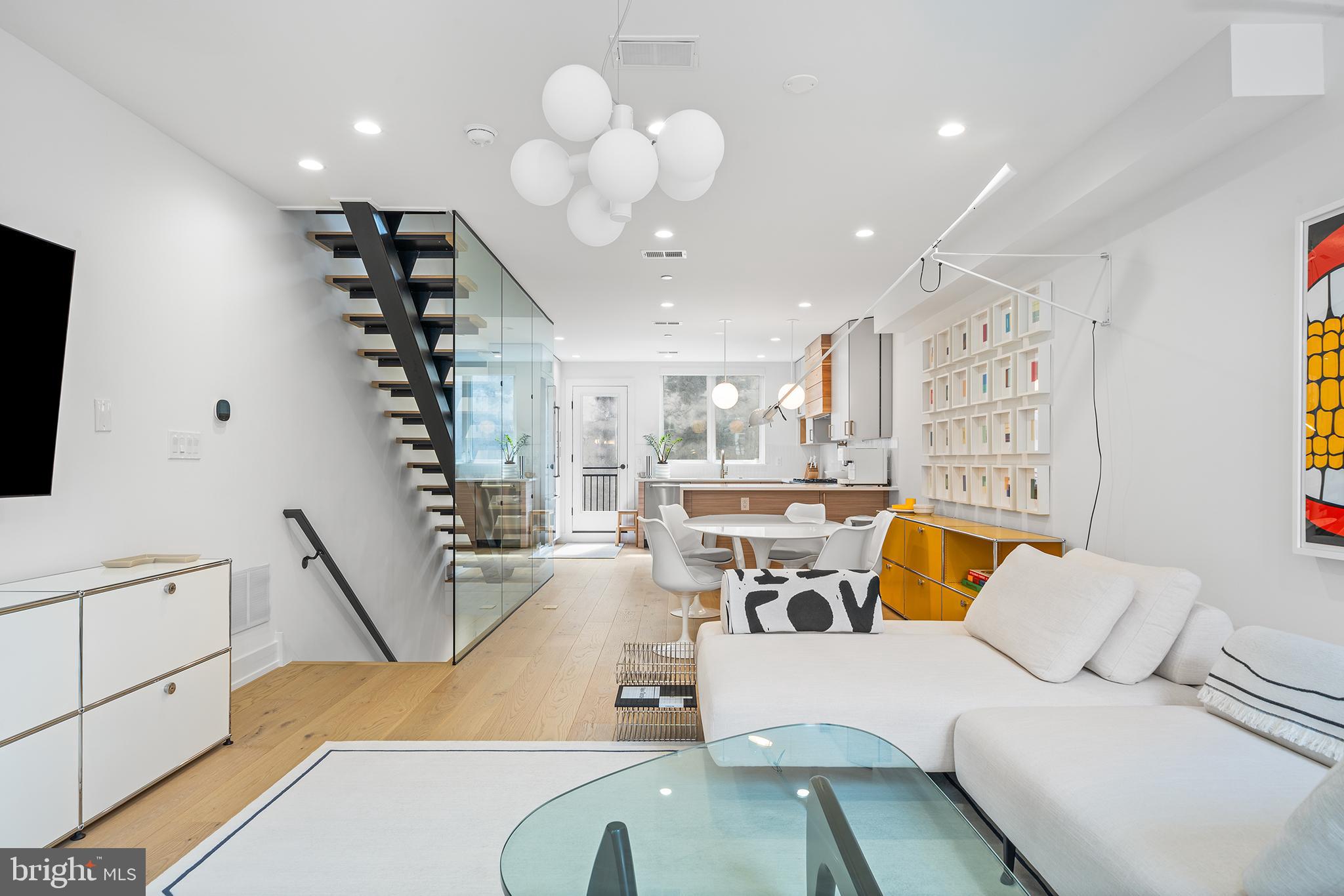 WASHINGTON SQ WEST - Residential