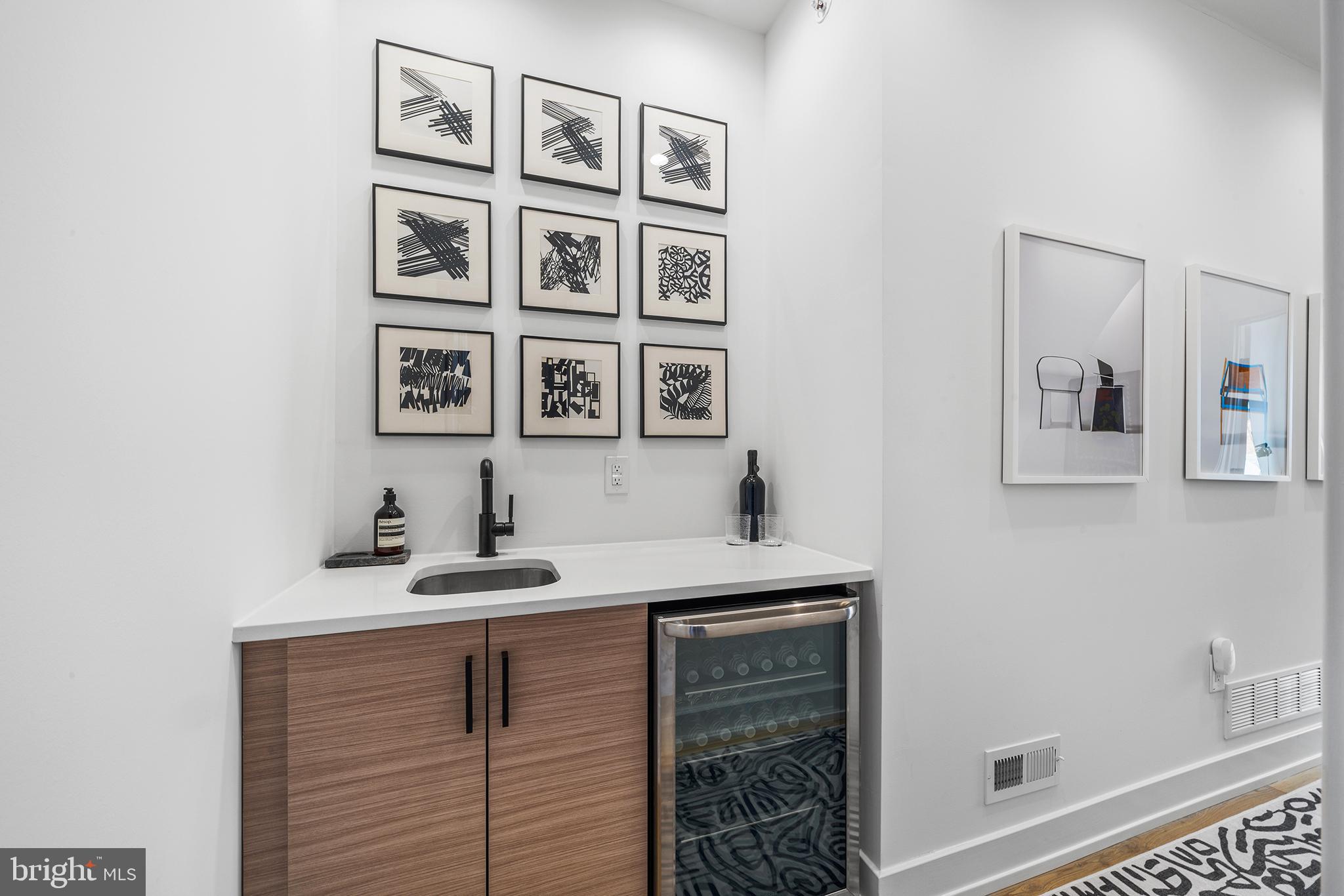 WASHINGTON SQ WEST - Residential