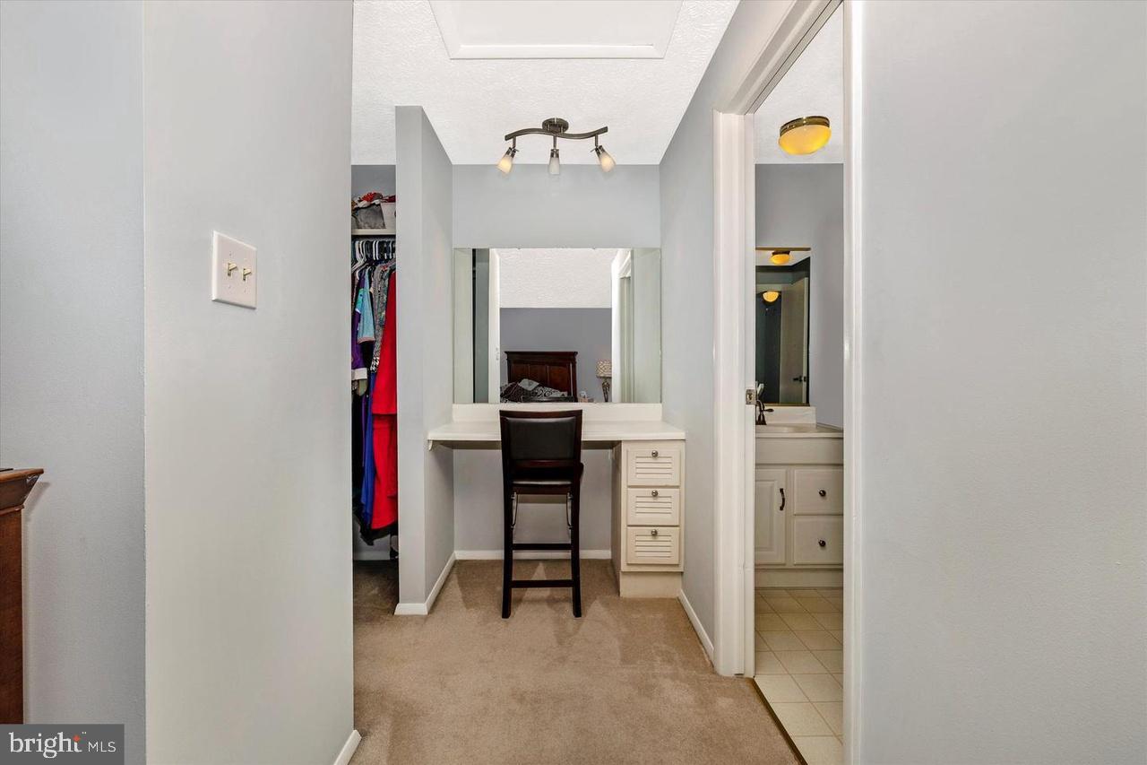 AMBER MEADOWS - Residential Lease