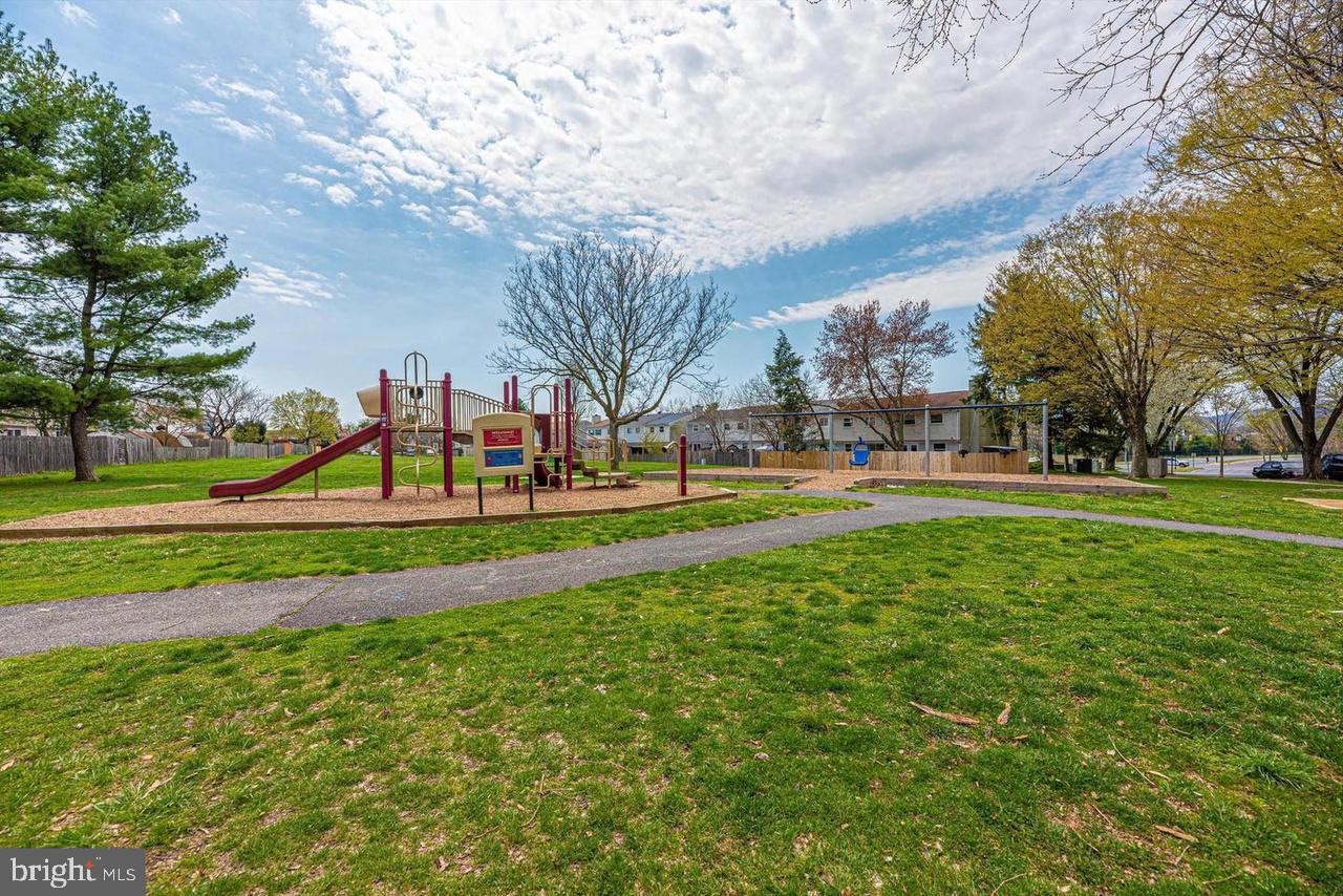 AMBER MEADOWS - Residential Lease