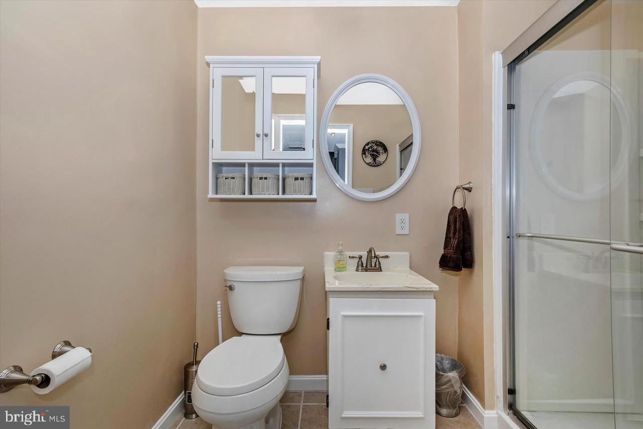 AMBER MEADOWS - Residential Lease