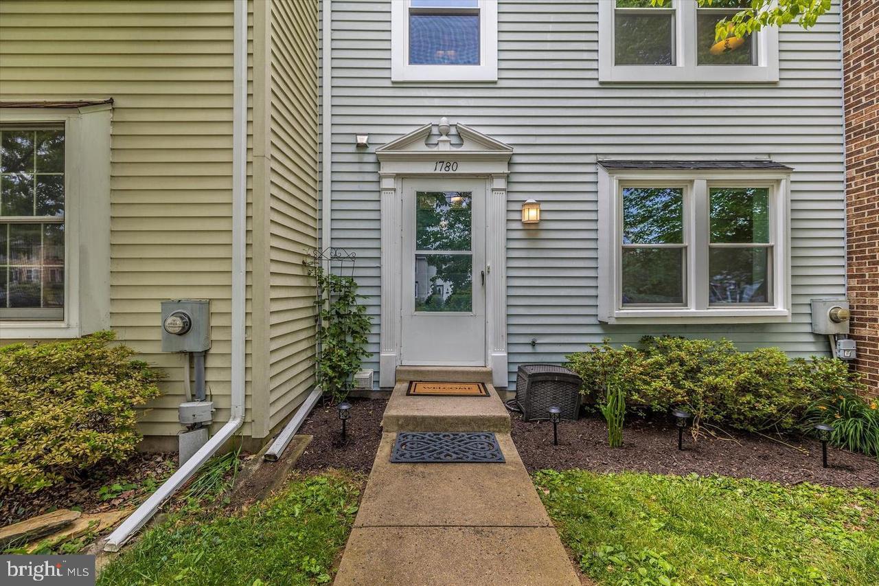 AMBER MEADOWS - Residential Lease