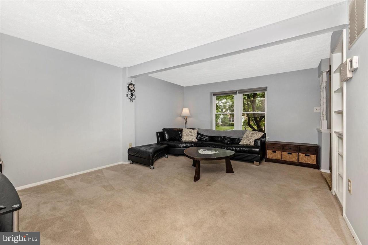 AMBER MEADOWS - Residential Lease