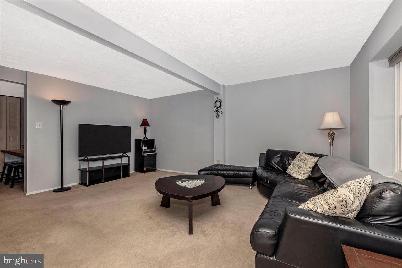 AMBER MEADOWS - Residential Lease