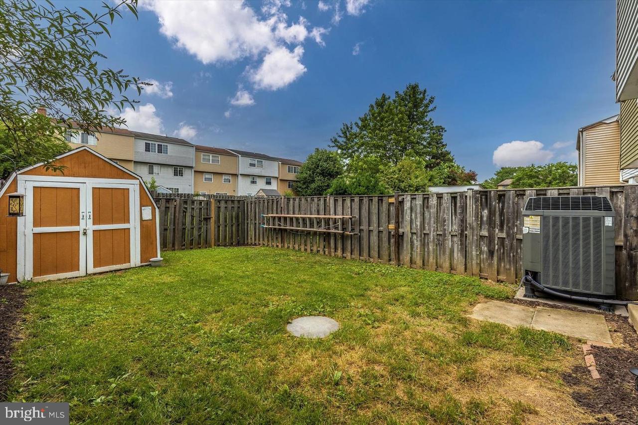 AMBER MEADOWS - Residential Lease