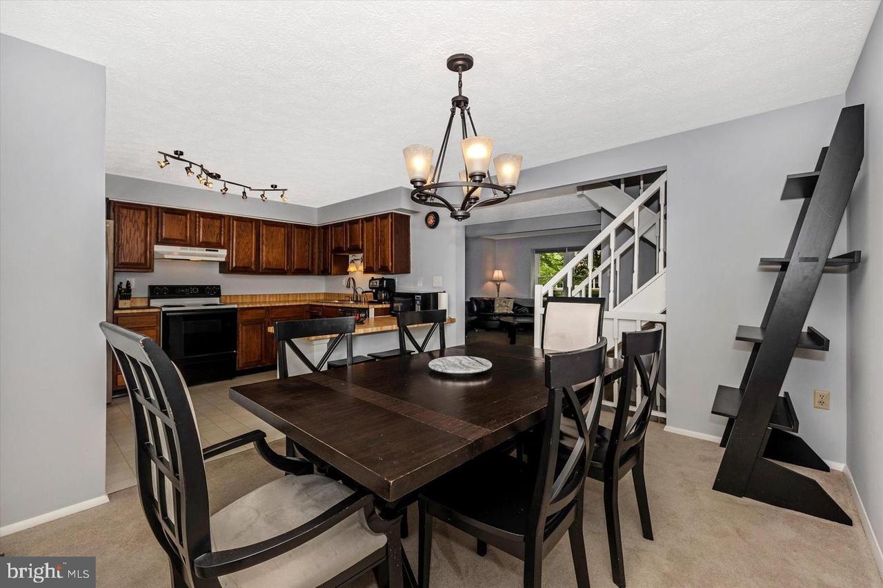 AMBER MEADOWS - Residential Lease