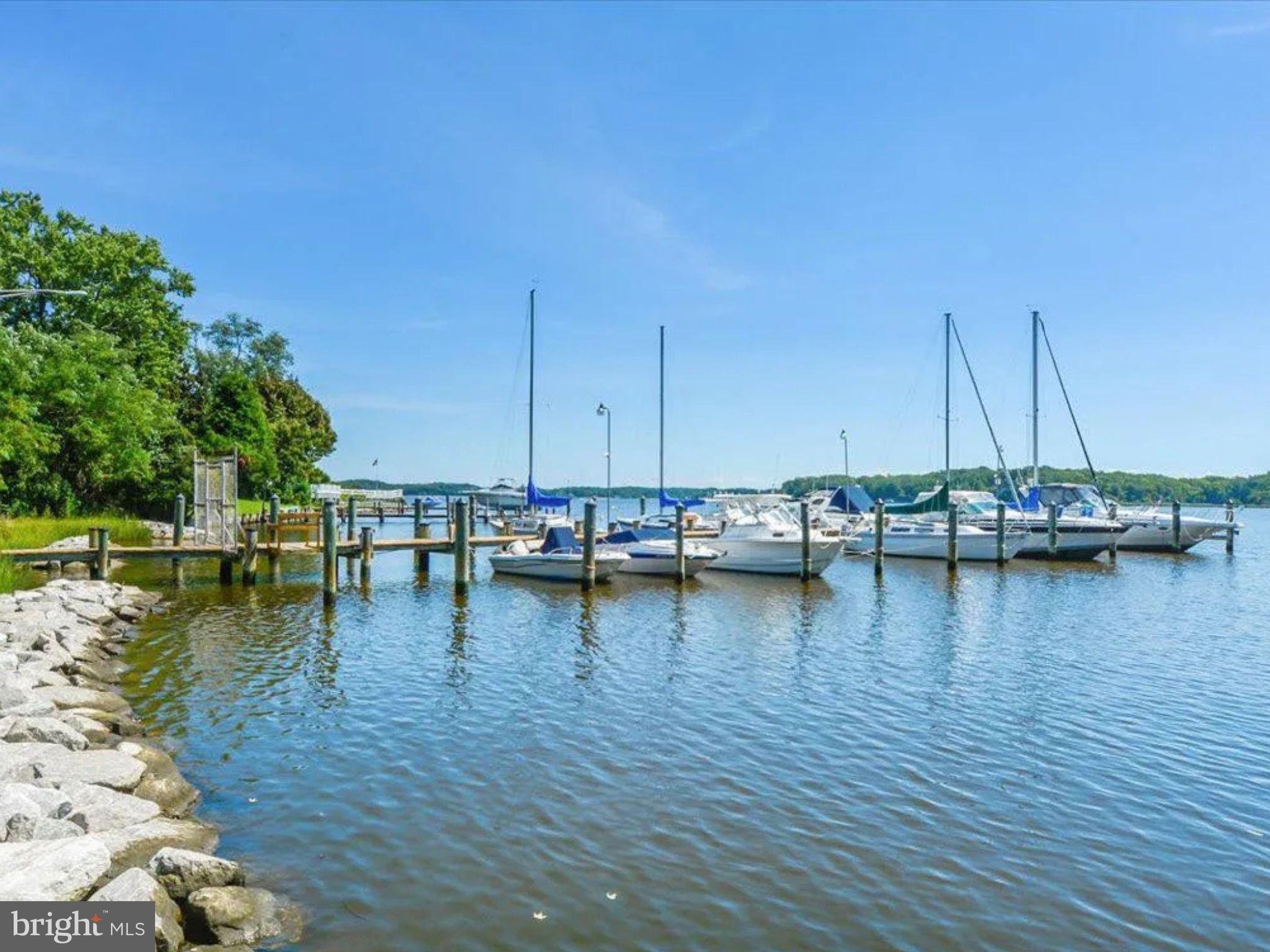 WOODLAND BEACH - Residential
