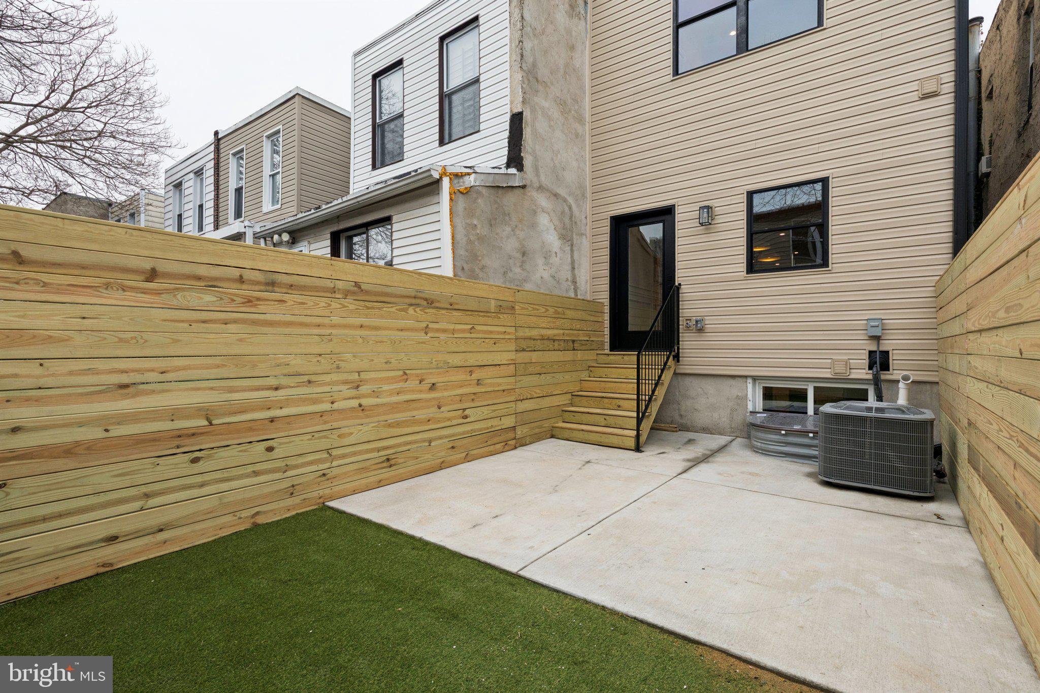 POINT BREEZE - Residential