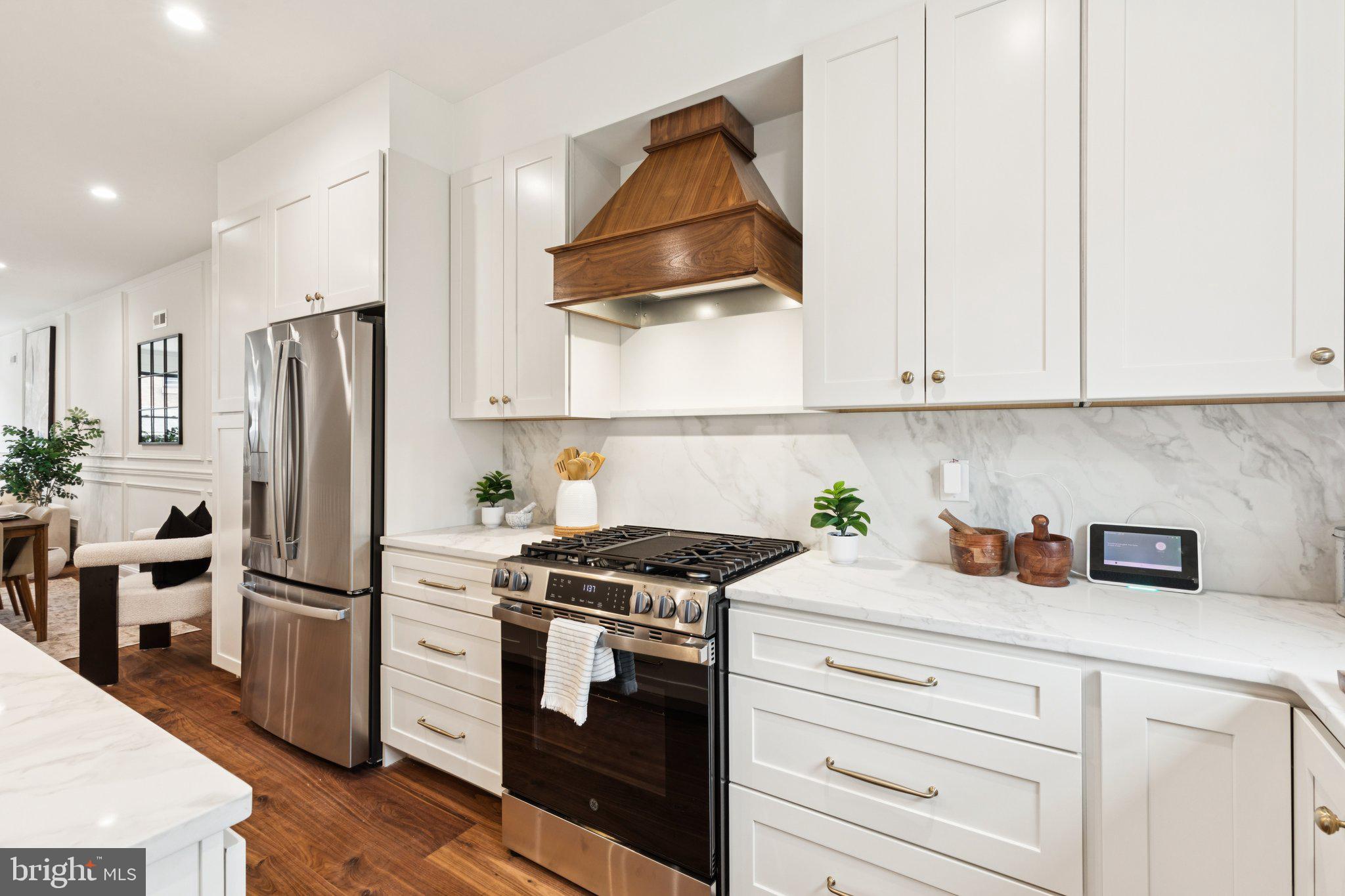 POINT BREEZE - Residential