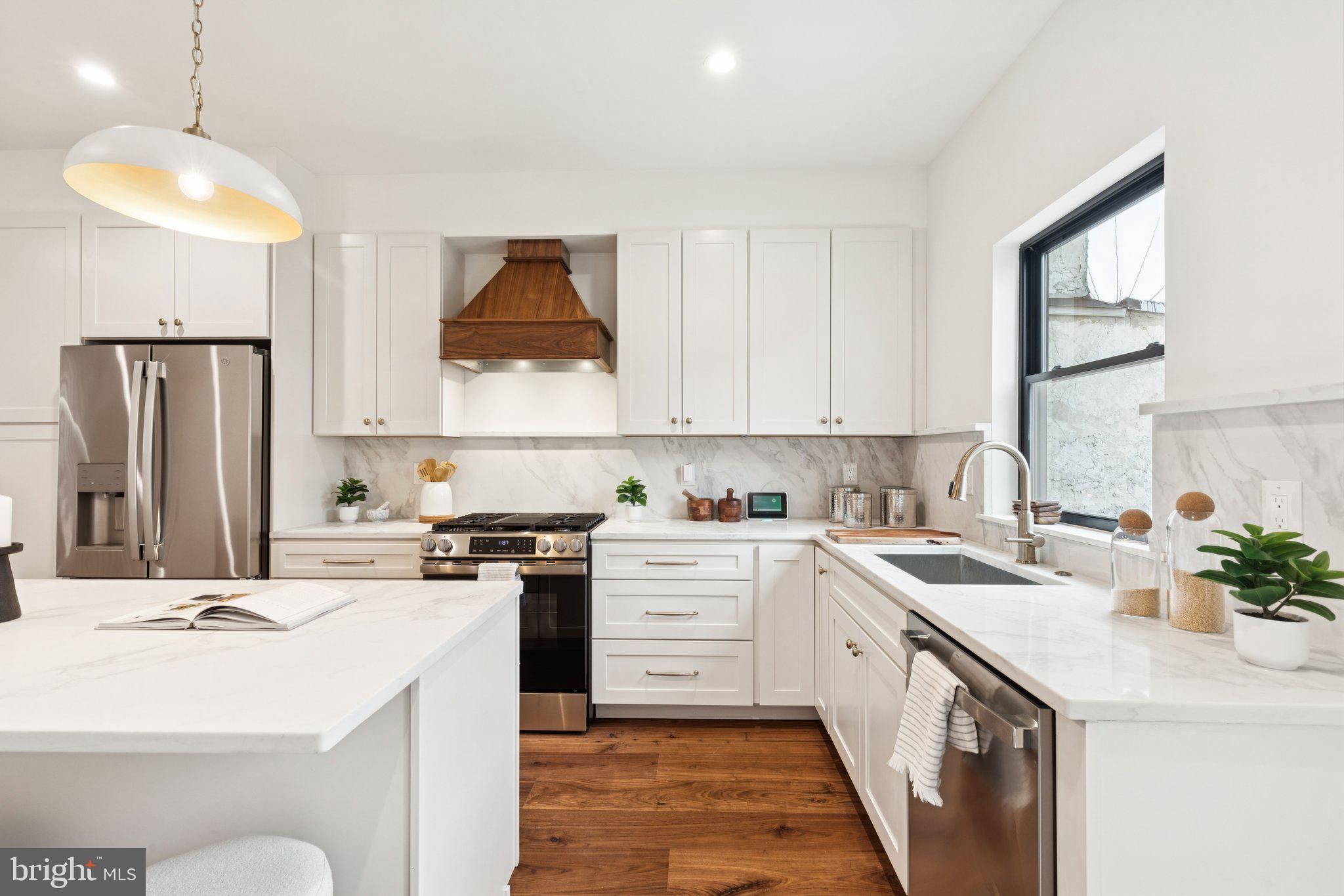 POINT BREEZE - Residential