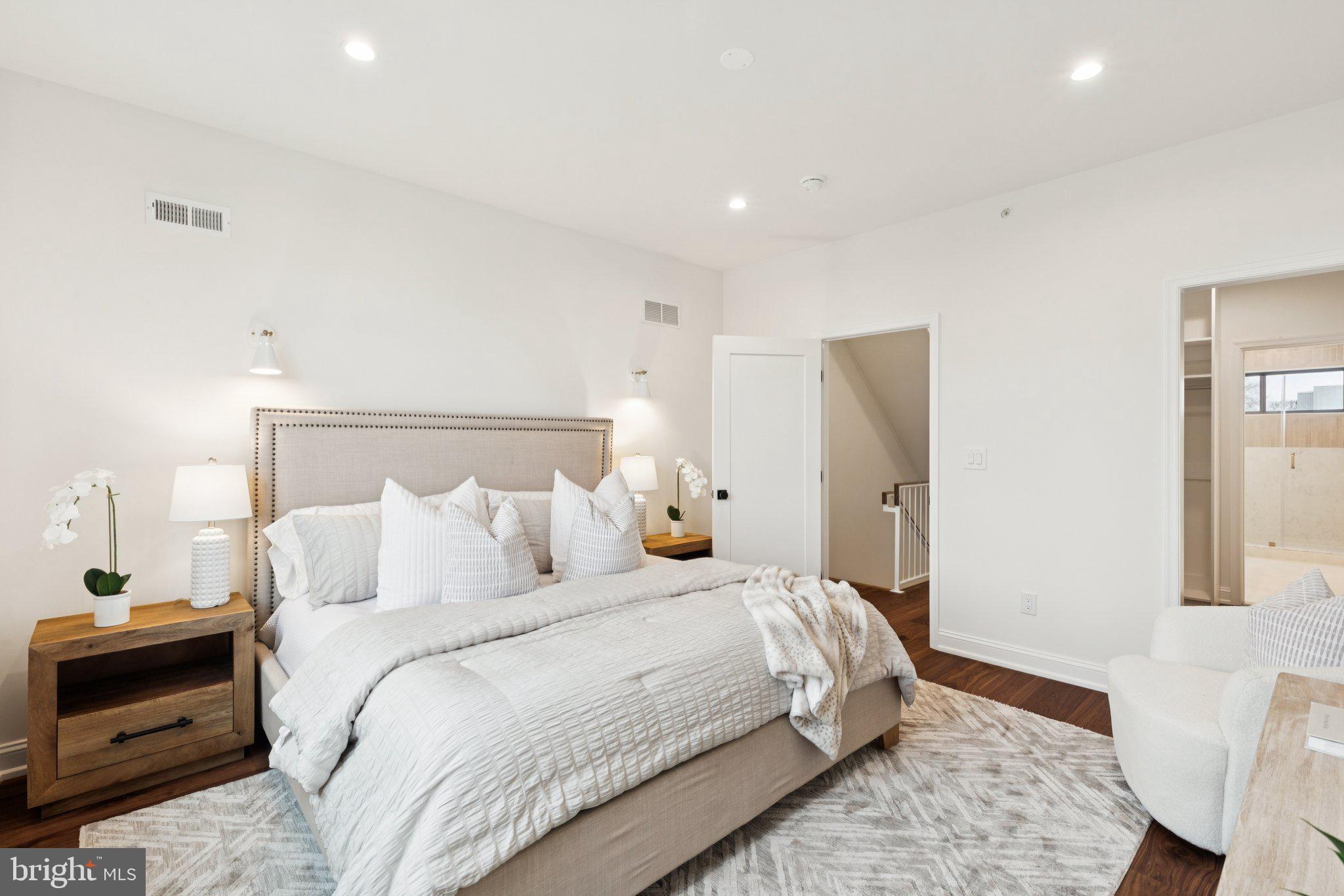 POINT BREEZE - Residential