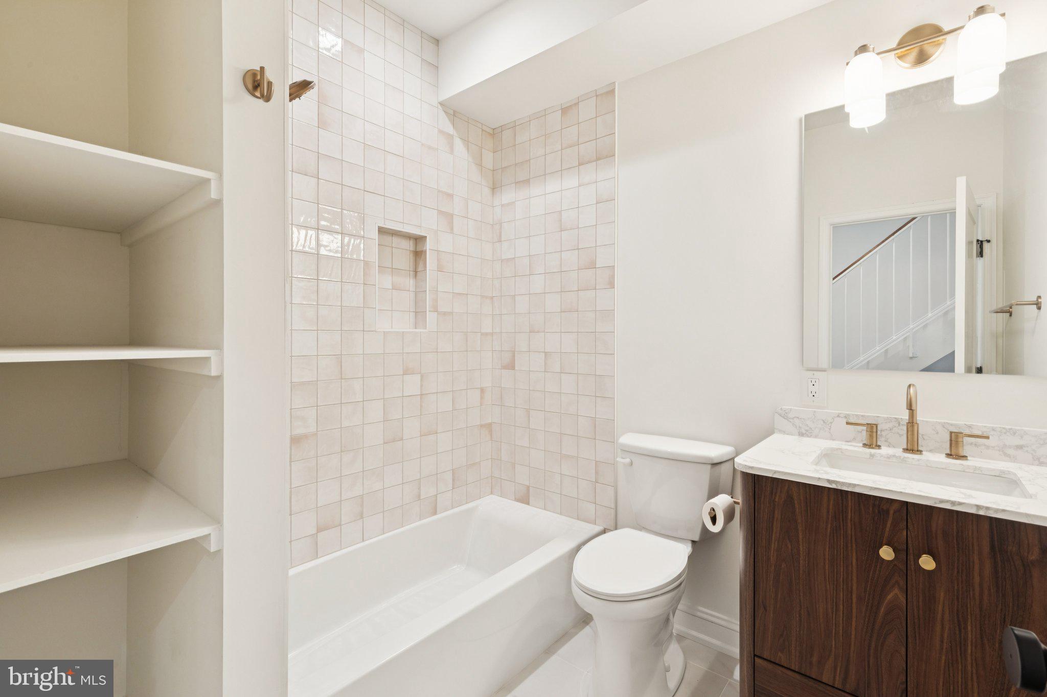 POINT BREEZE - Residential