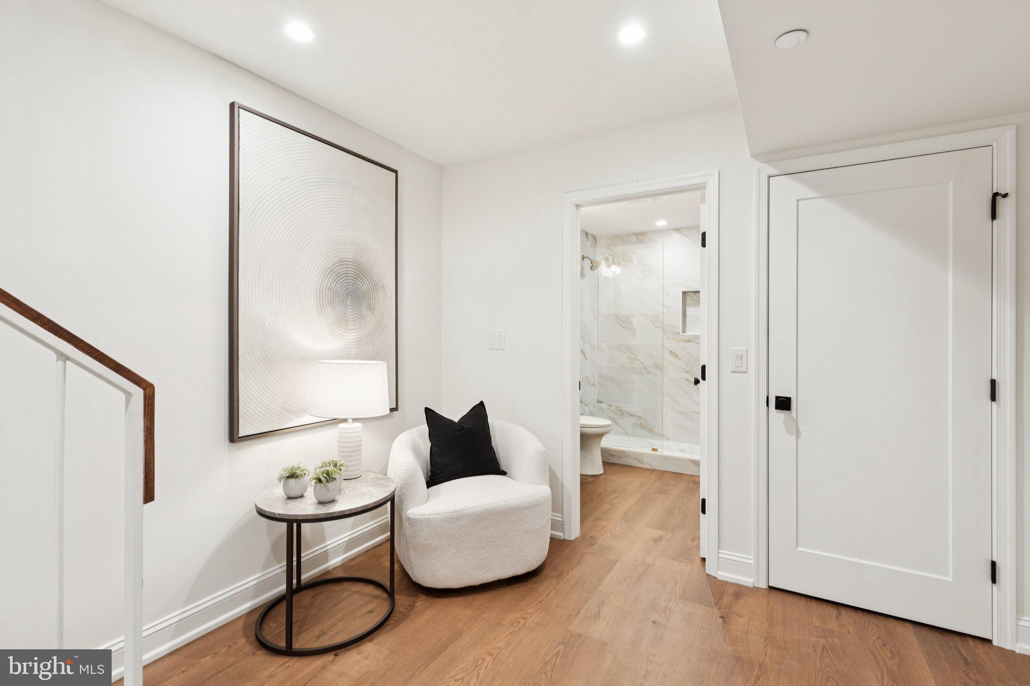 POINT BREEZE - Residential