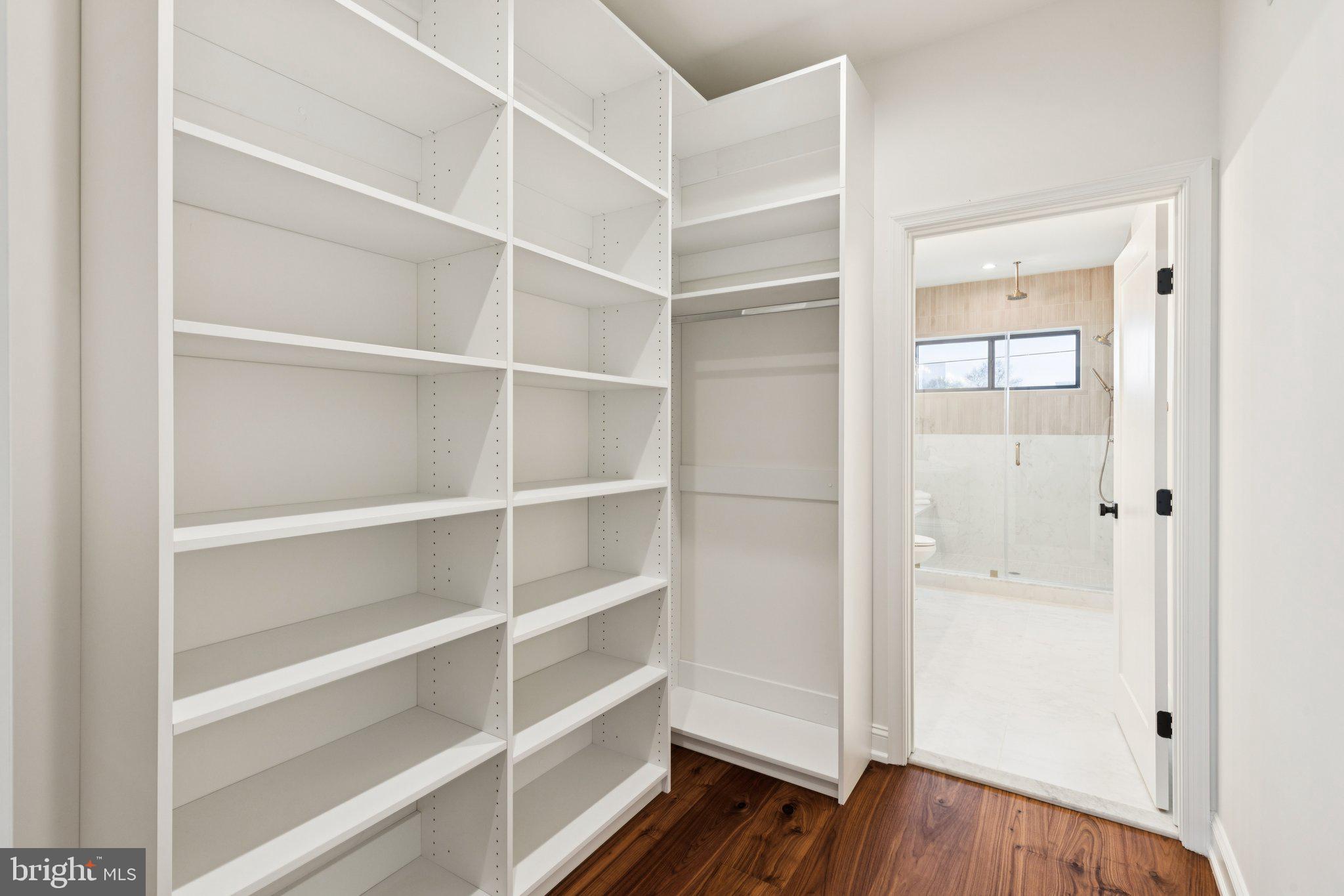 POINT BREEZE - Residential