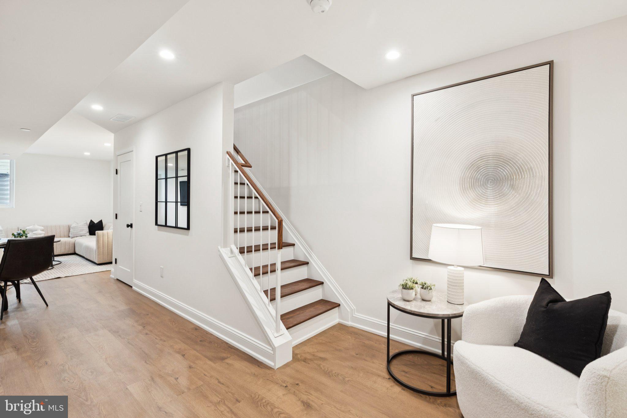 POINT BREEZE - Residential