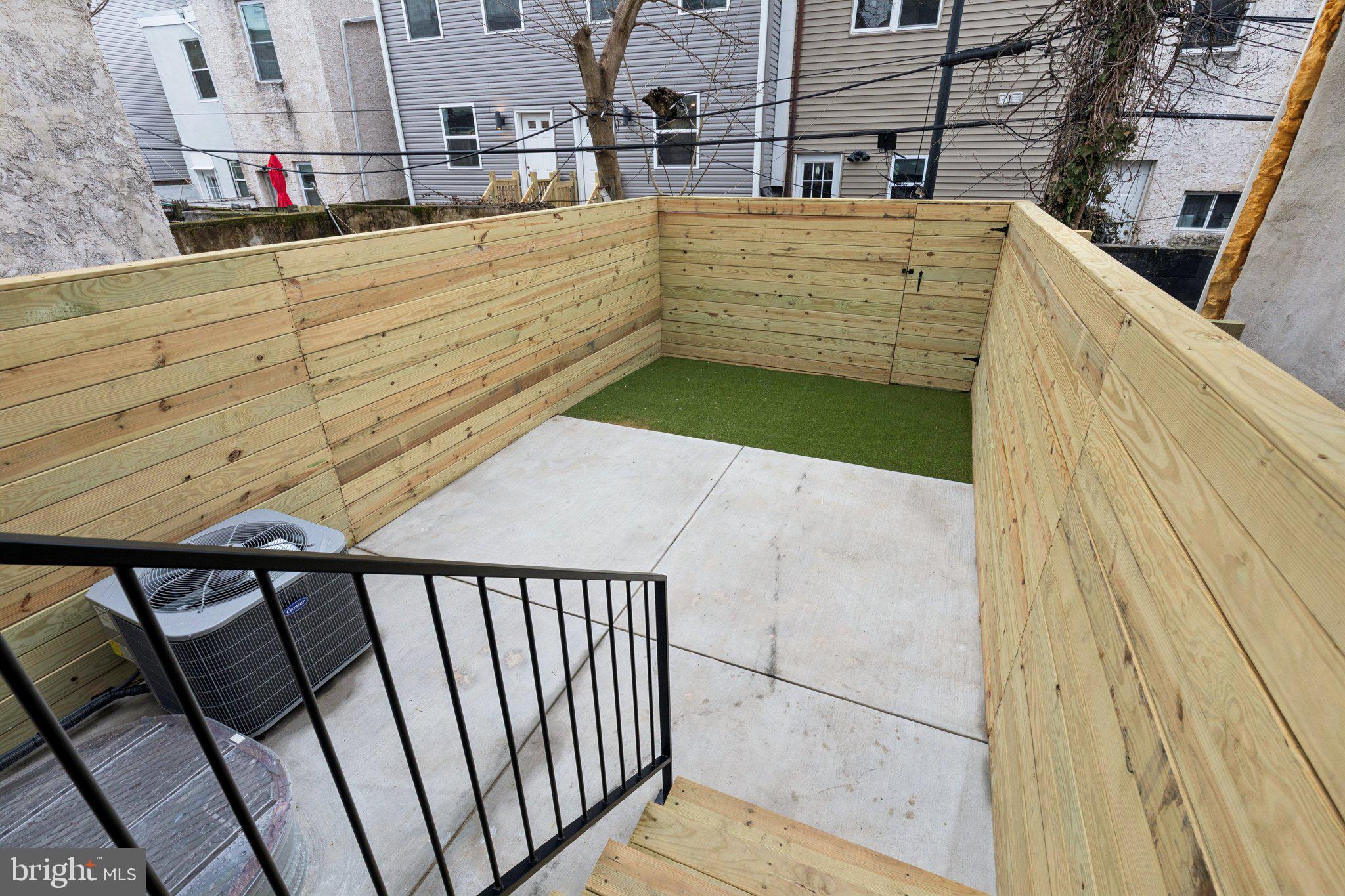 POINT BREEZE - Residential