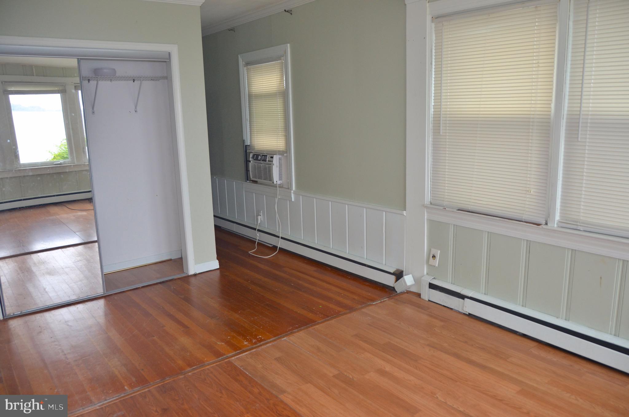 SHOREHAM BEACH - Residential