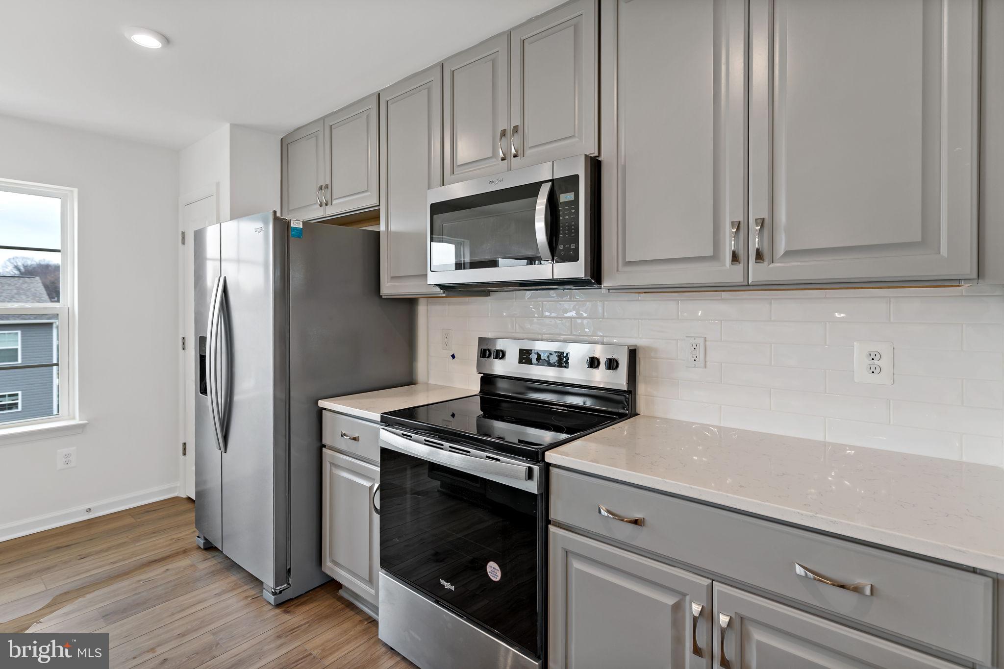 OVERLOOK AT RIVERSIDE TOWNHOMES - Residential