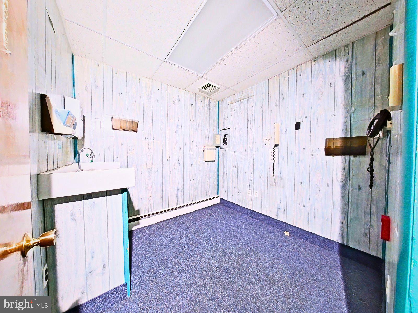 WEST OAK LANE - Commercial Sale