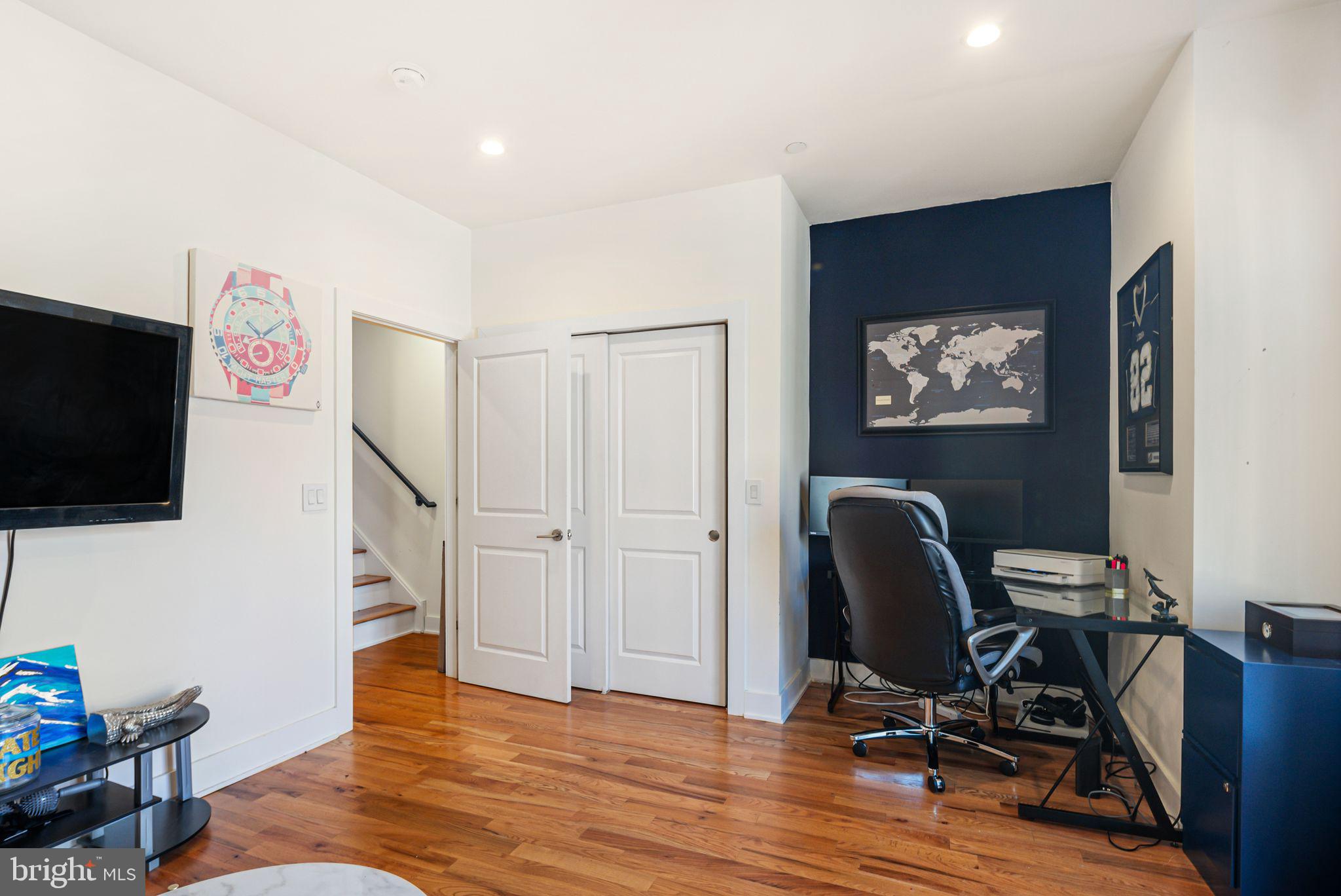 OLDE KENSINGTON - Residential Lease