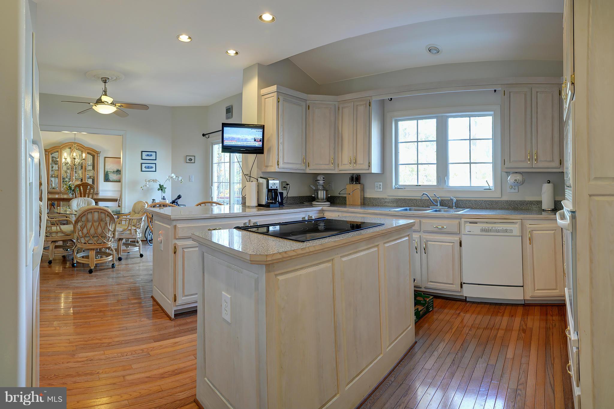 POTTIESVILLE - Residential