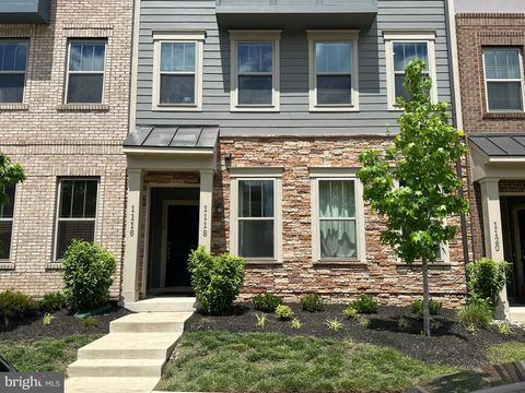 1118 MADEIRA TERRACE SE LEESBURG VA 20175