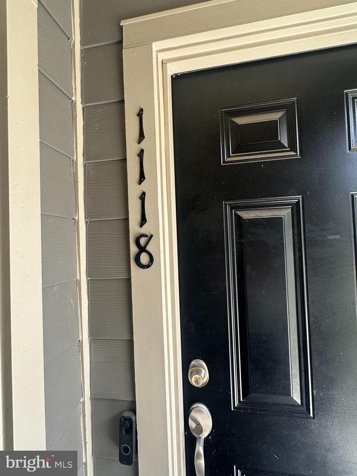 1118 MADEIRA TERRACE SE