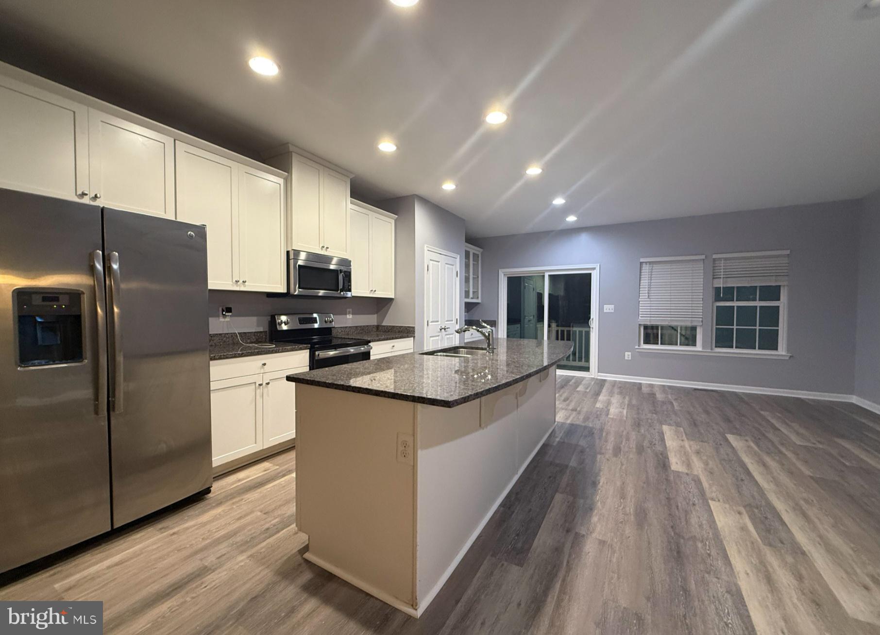 THE VILLAGE AT COURTHOUSE COMMONS - Residential Lease