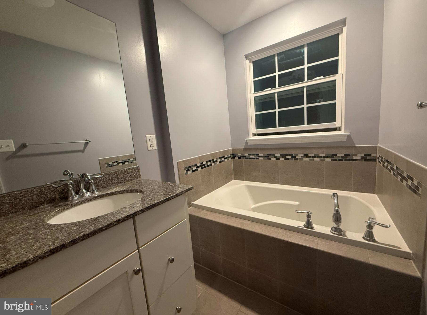 THE VILLAGE AT COURTHOUSE COMMONS - Residential Lease