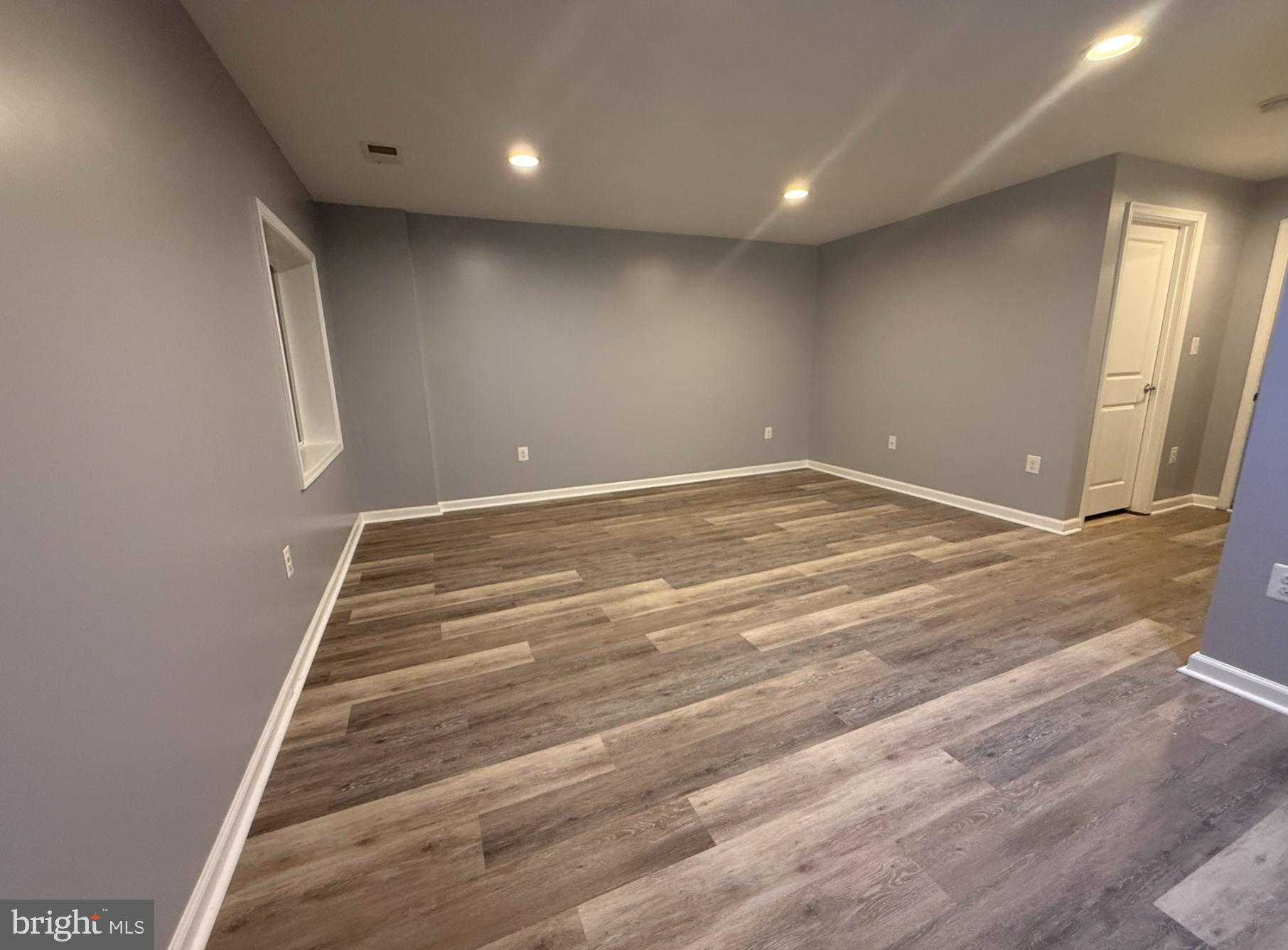 THE VILLAGE AT COURTHOUSE COMMONS - Residential Lease