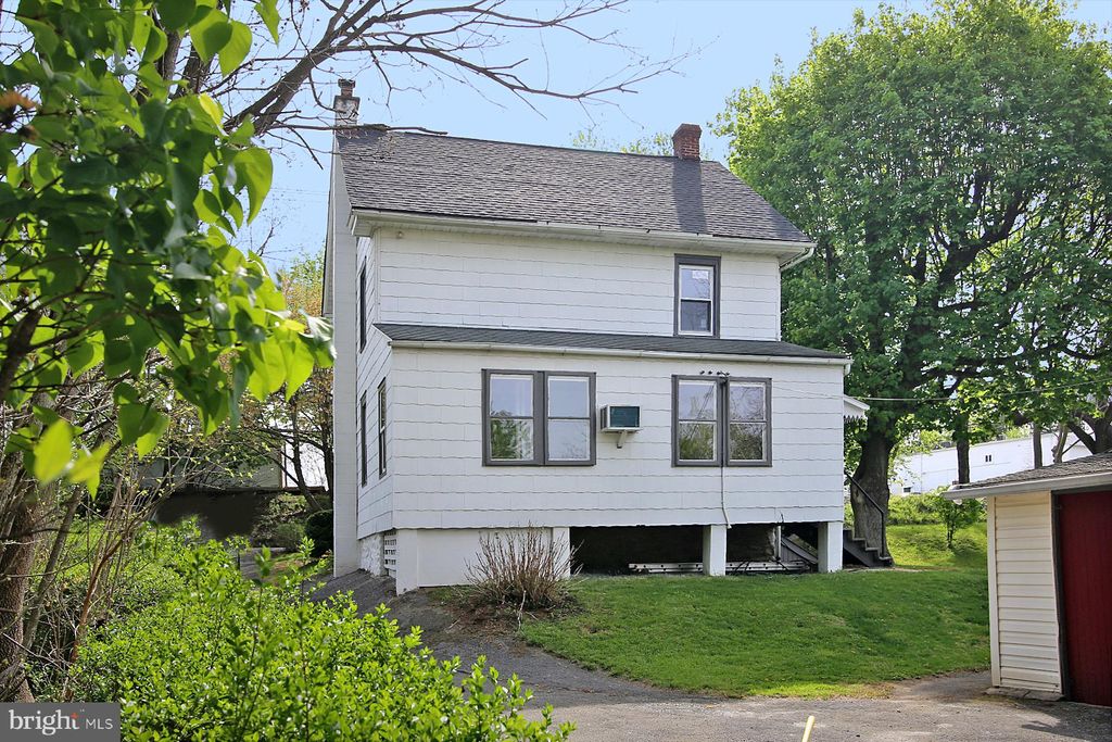 Photo of 18 Baumgardner Road, LANCASTER, PA 17603 (MLS # PALA2065032)