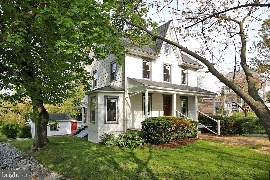 Photo of 18 Baumgardner Road, LANCASTER, PA 17603 (MLS # PALA2065032)