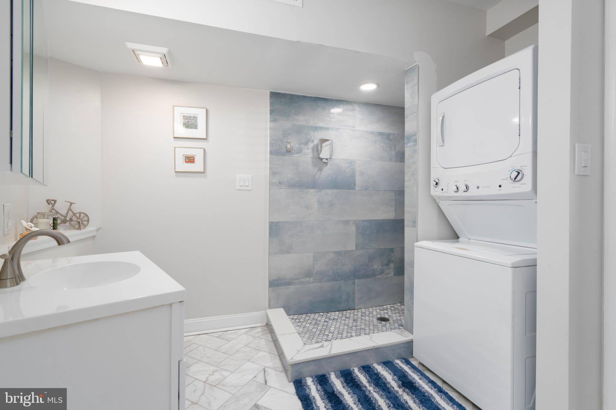 OLD CITY - Commercial Sale