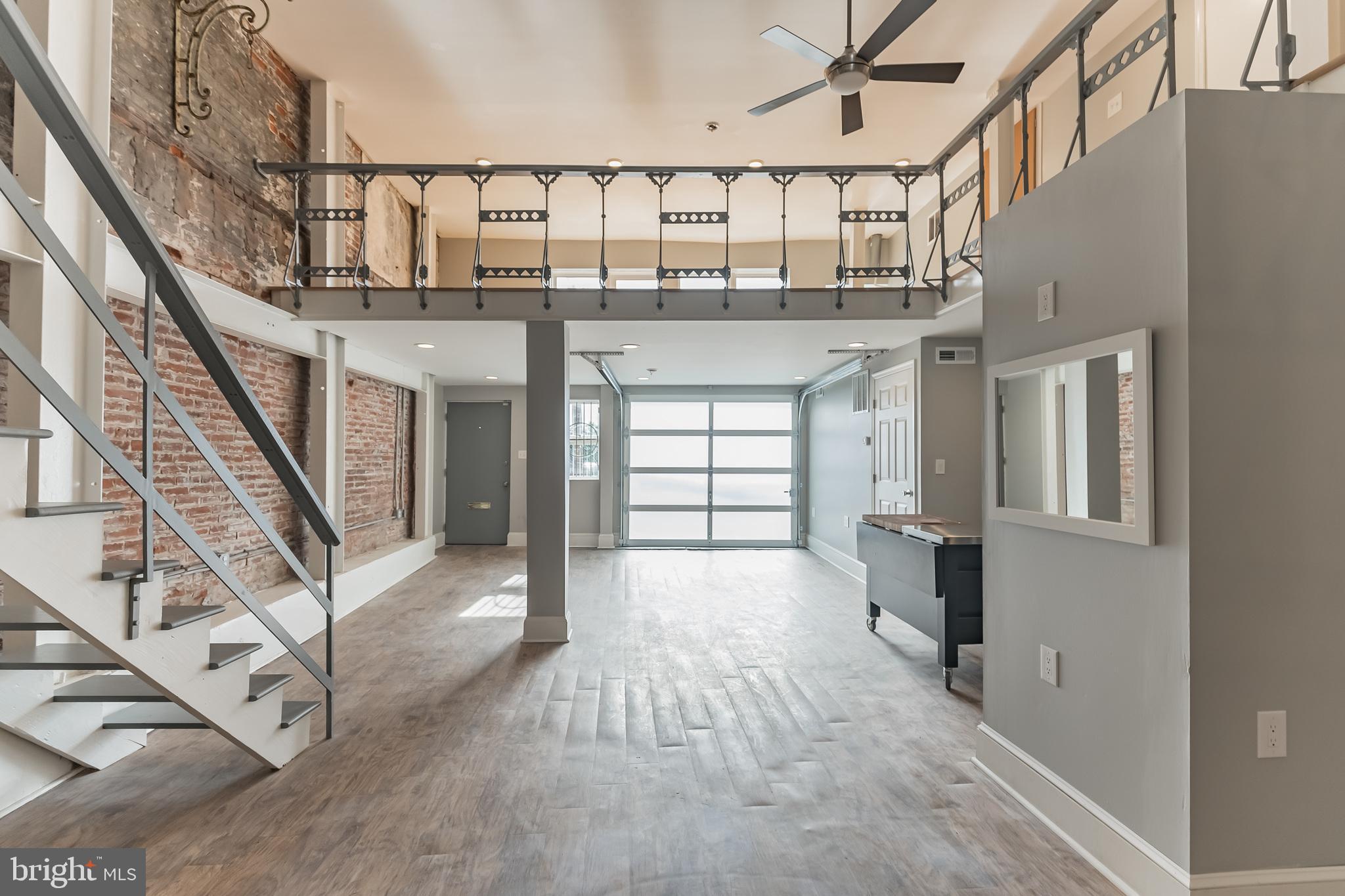 OLD CITY - Commercial Sale