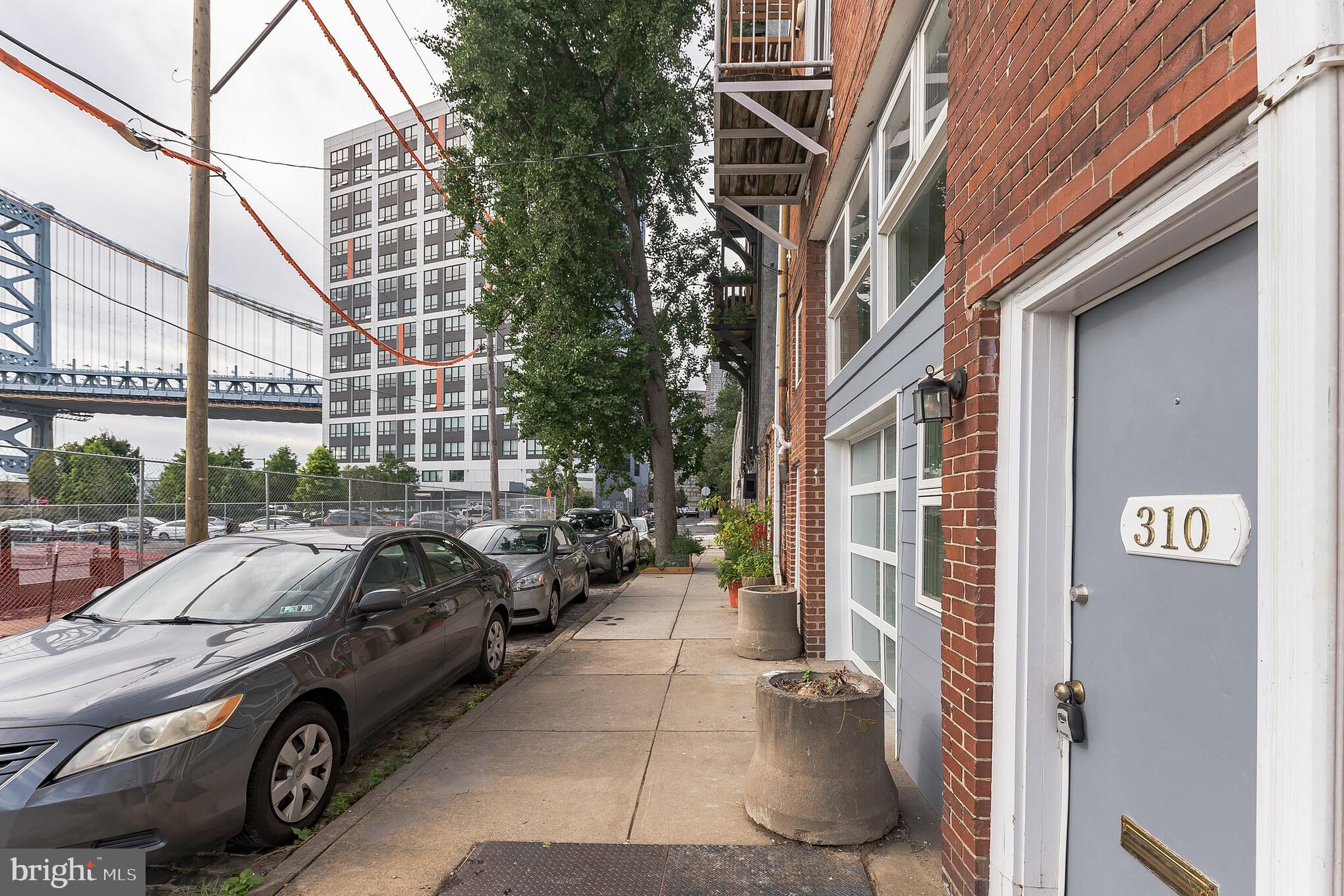 OLD CITY - Commercial Sale