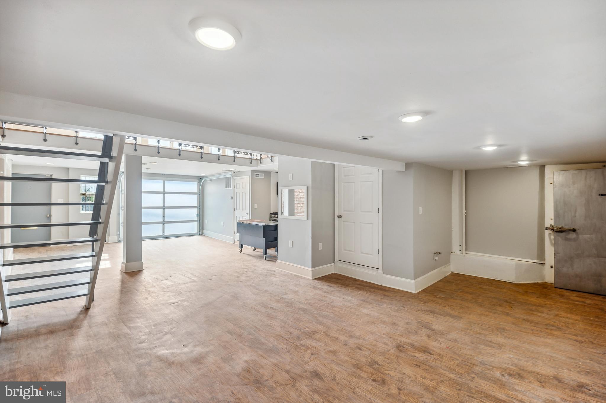 OLD CITY - Commercial Sale