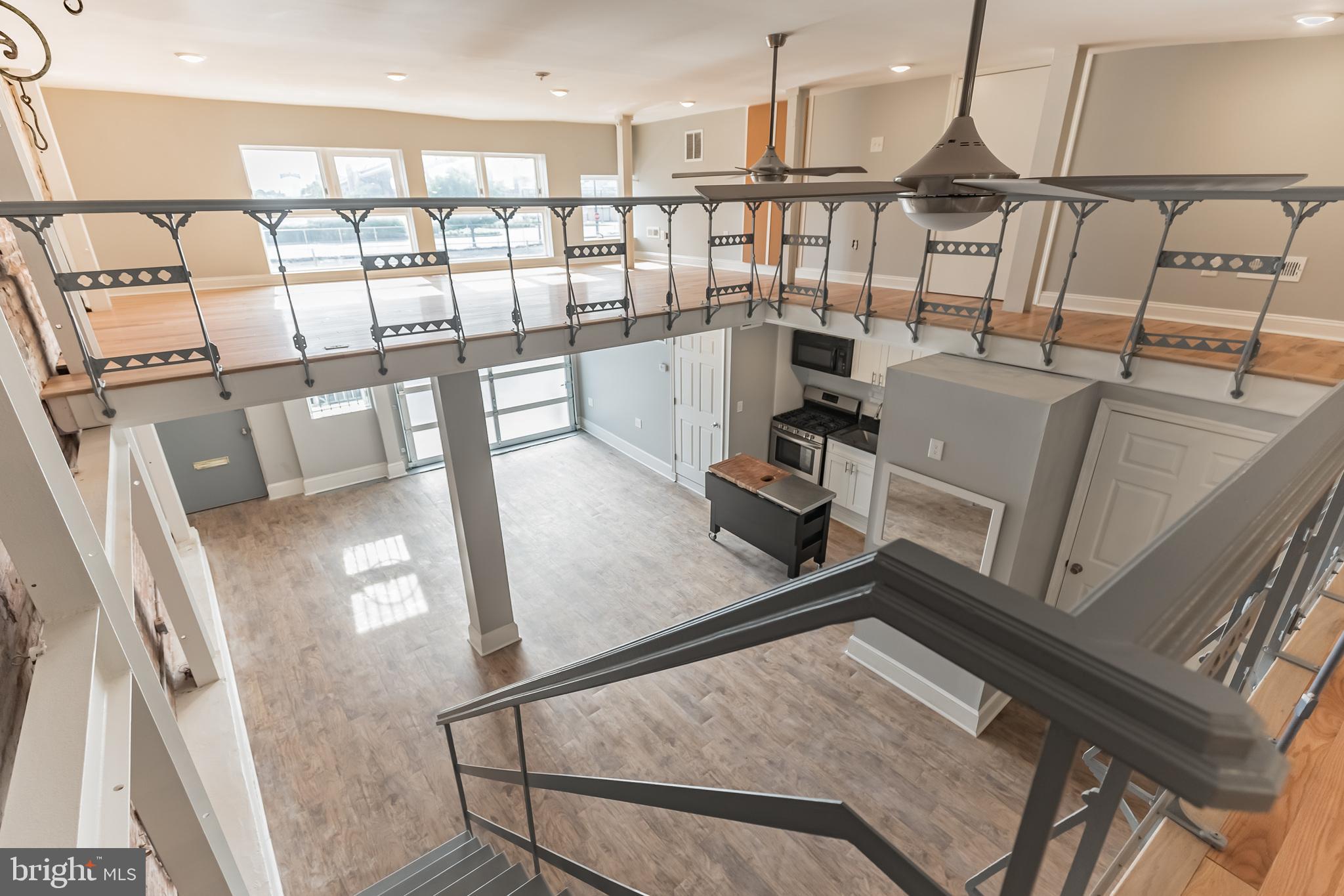 OLD CITY - Commercial Sale