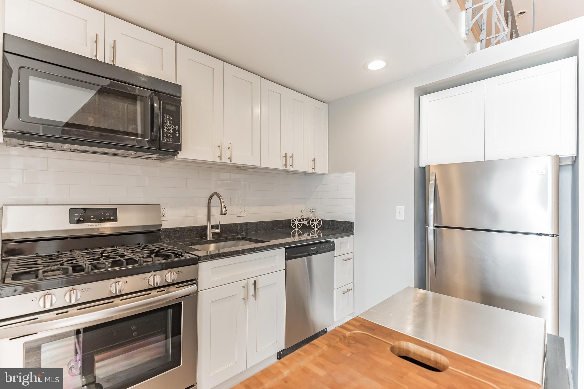 OLD CITY - Commercial Sale