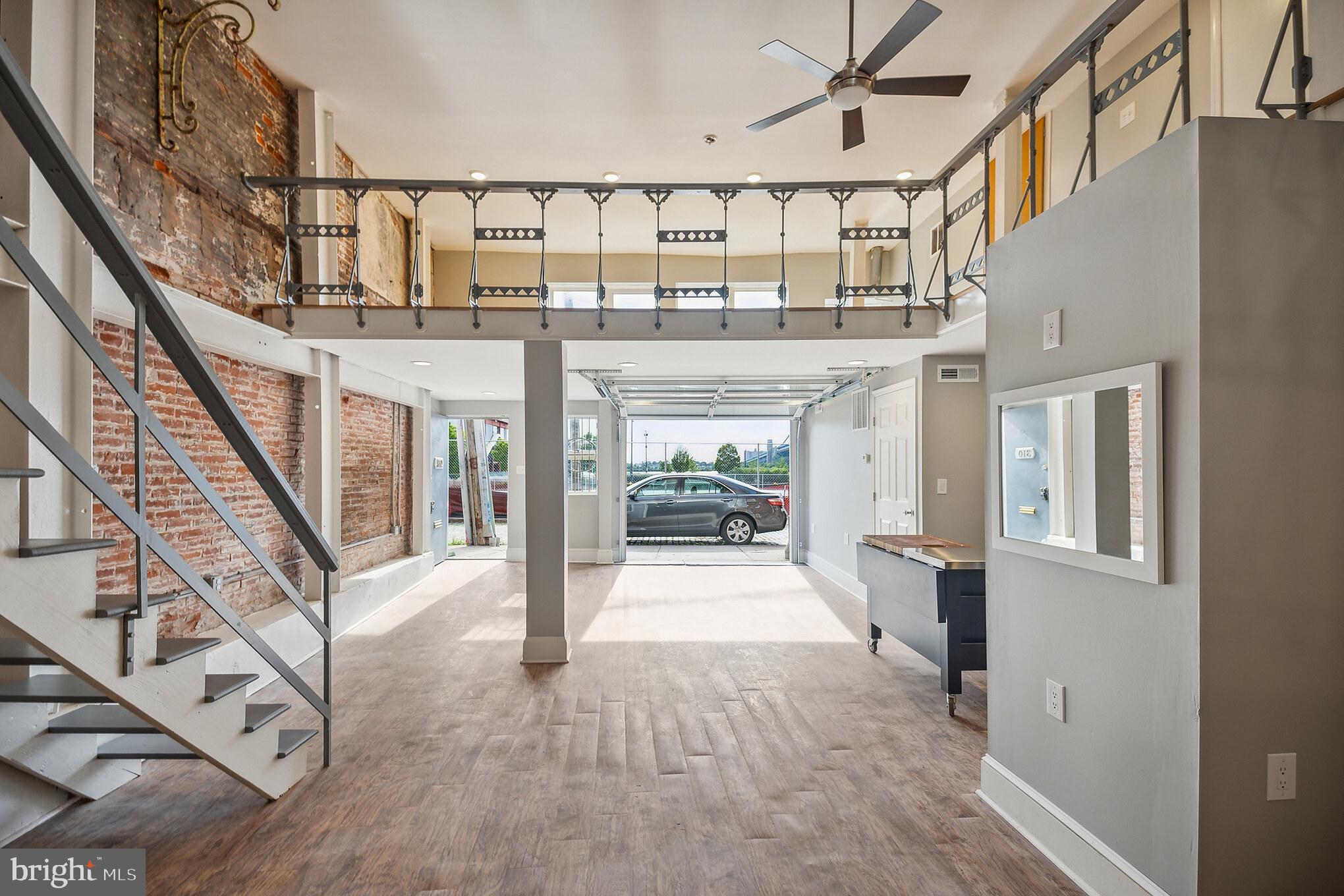 OLD CITY - Commercial Sale