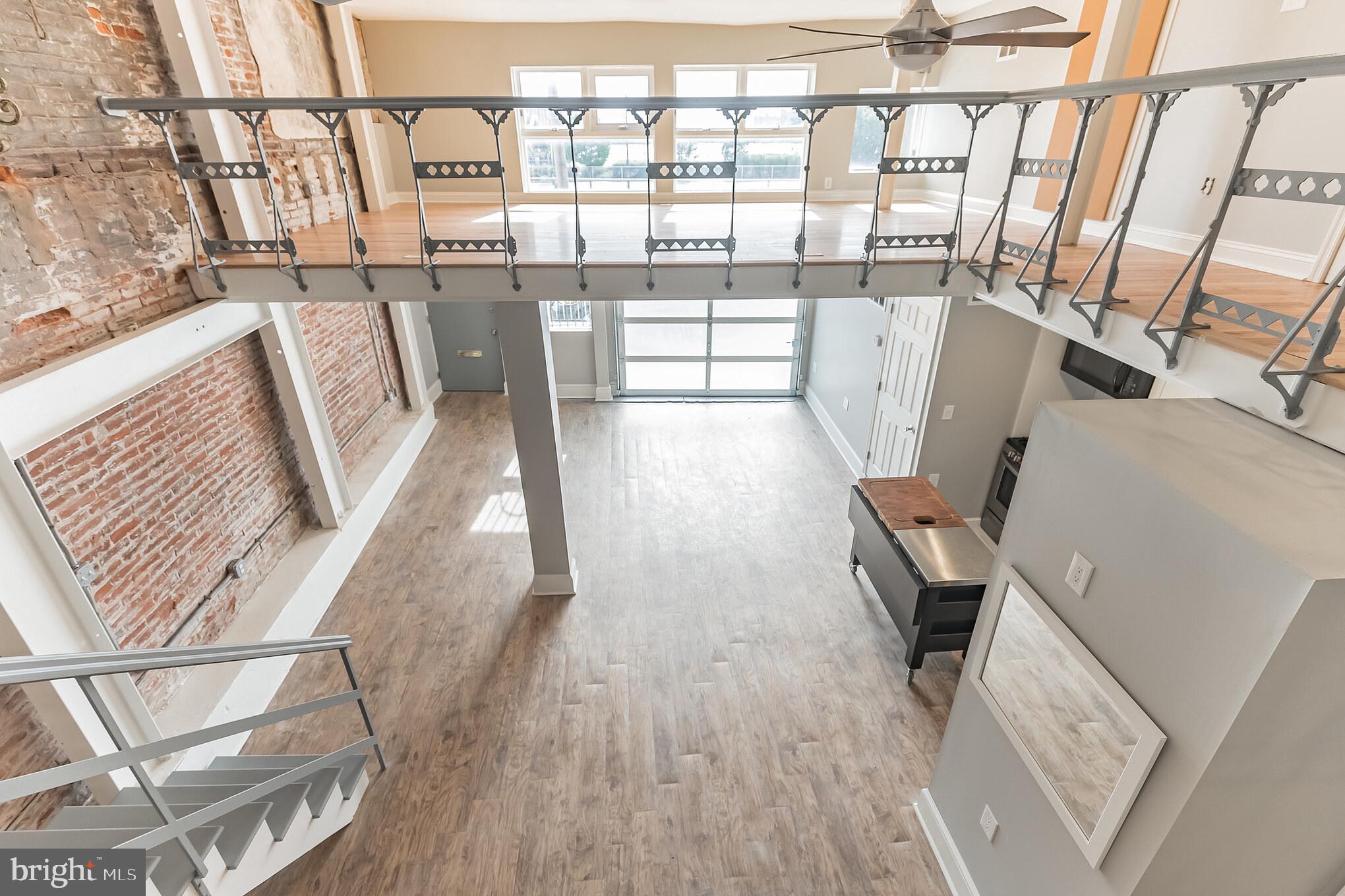 OLD CITY - Commercial Sale