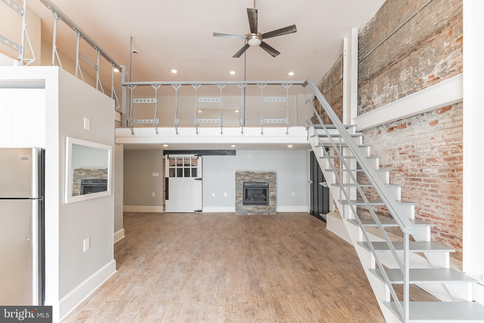 OLD CITY - Commercial Sale