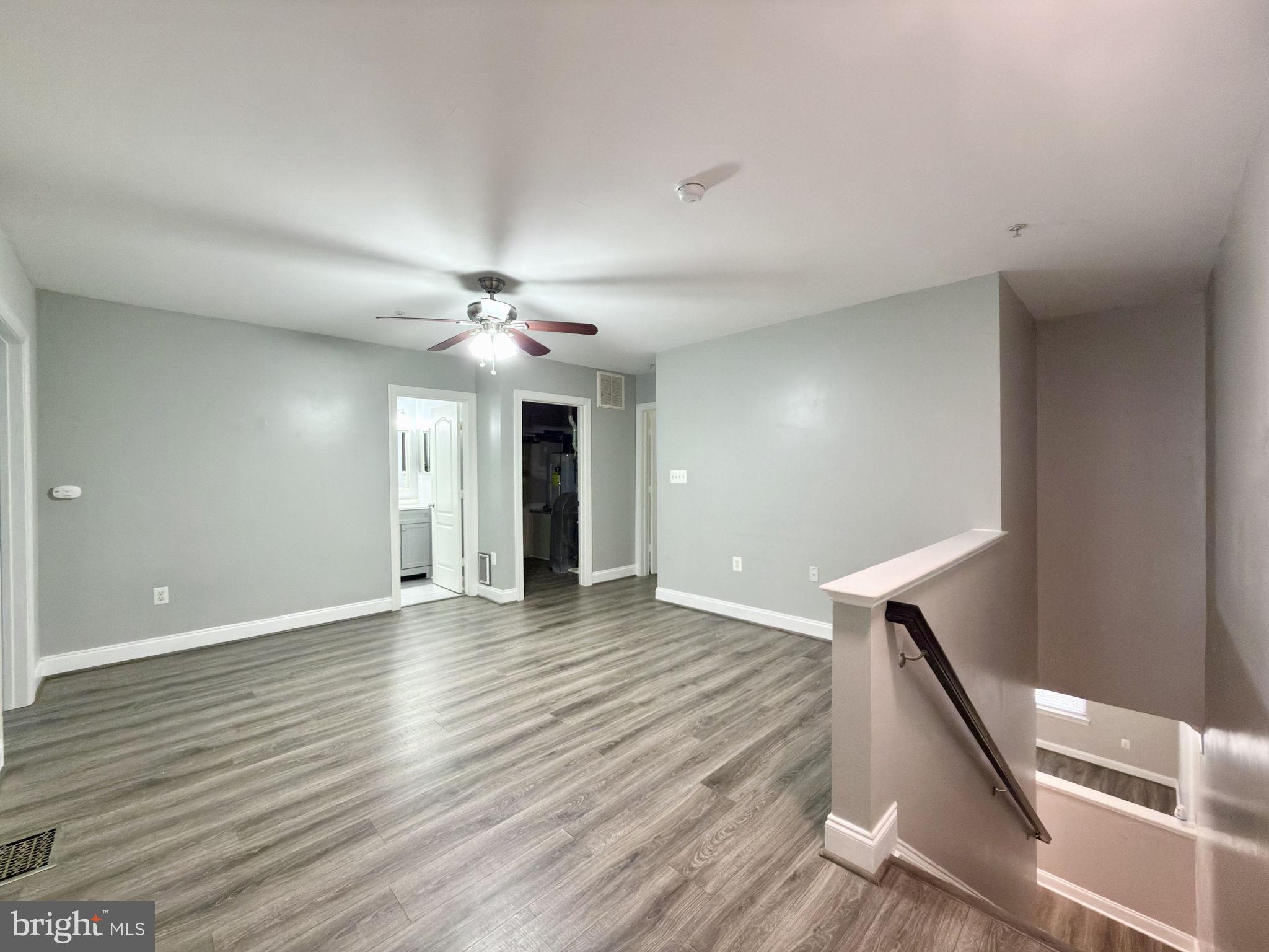 HIGHLANDS CIRCLE CONDOMINIUM - Residential Lease