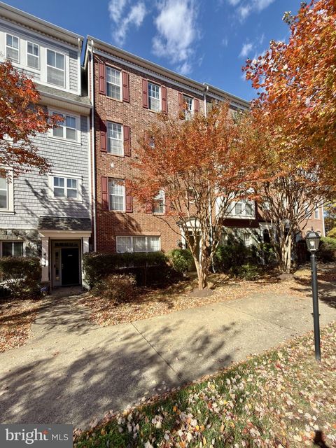 4110 POTOMAC HIGHLANDS CIRCLE 5 TRIANGLE VA 22172