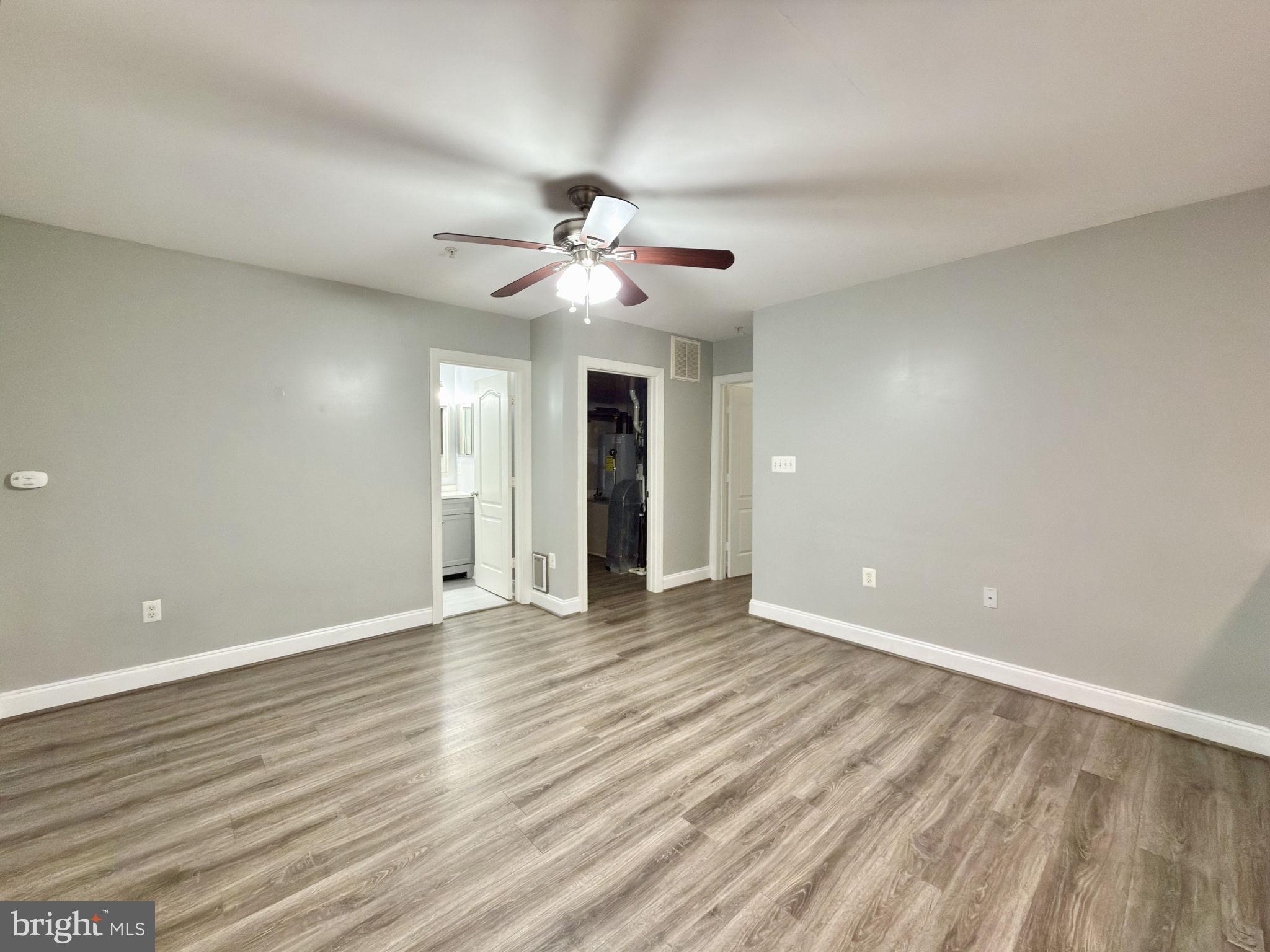 HIGHLANDS CIRCLE CONDOMINIUM - Residential Lease