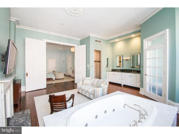 SOCIETY HILL - Residential