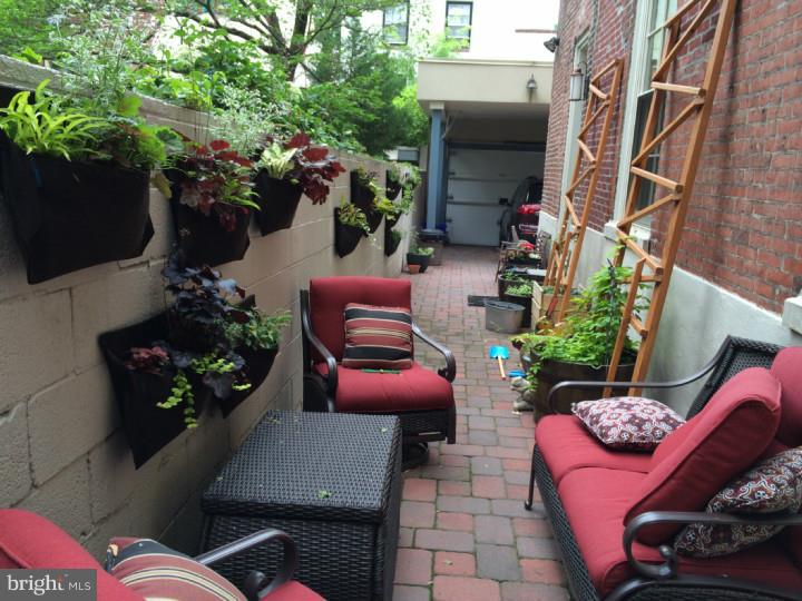 SOCIETY HILL - Residential